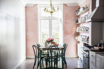 Un apartamento alrededor de una cocina