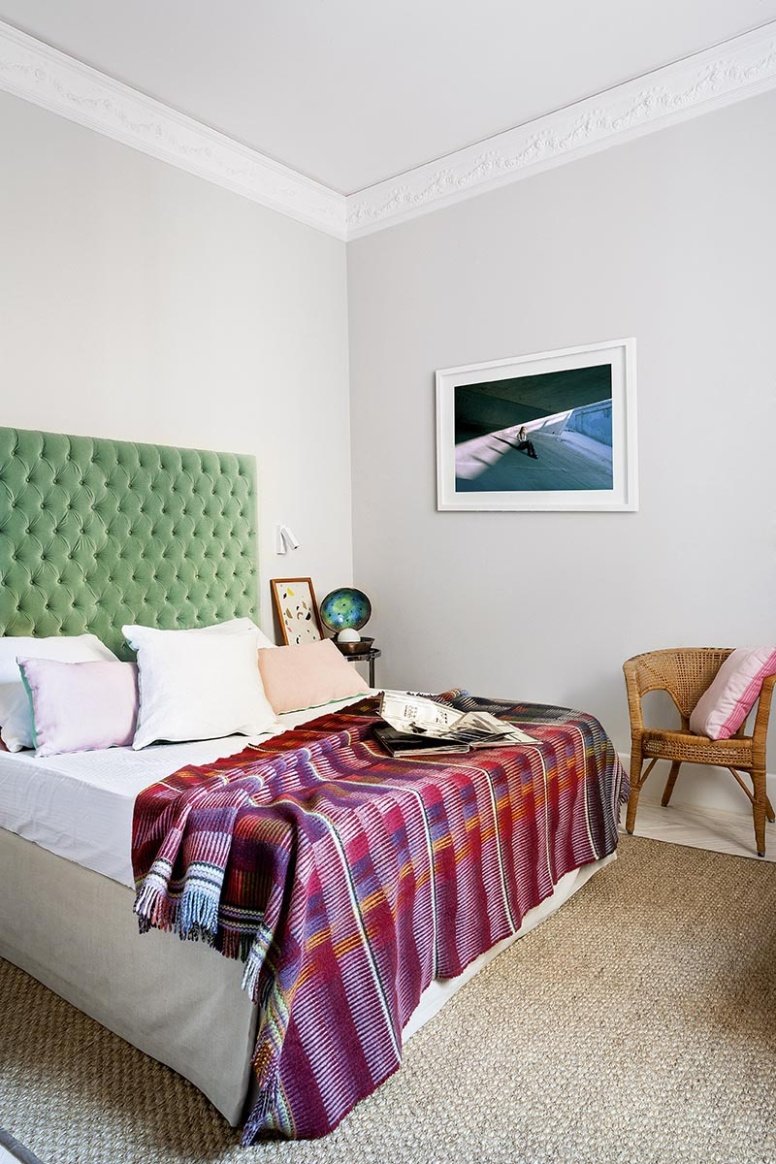 Arte y color para renovar un piso en Chamberí