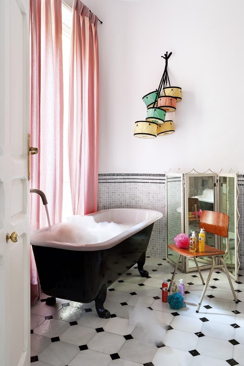 Arte y color para renovar un piso en Chamberí