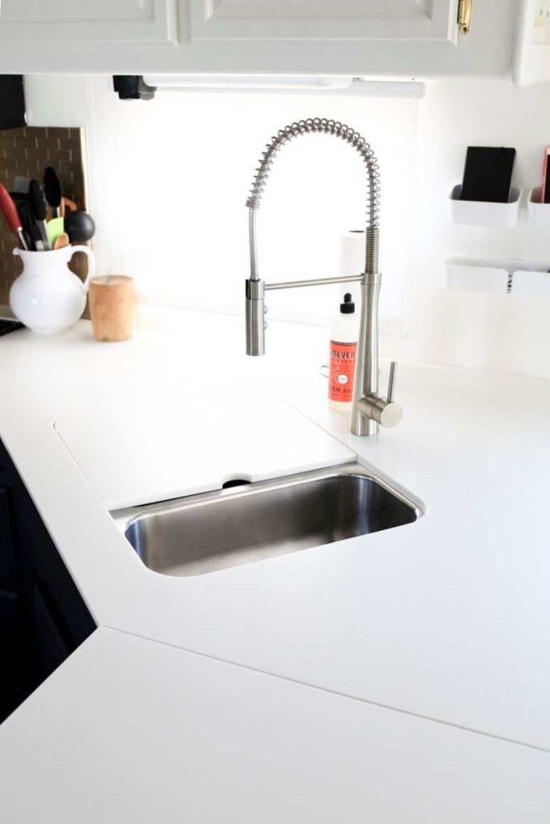 Una caravana llena de ideas para espacios pequeños