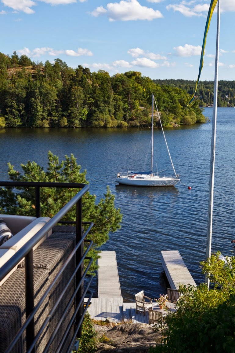 Una casa junto al lago