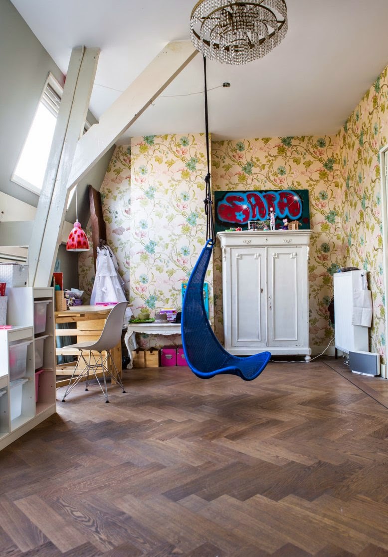 Una casa cálida y elegante en un antiguo gimnasio