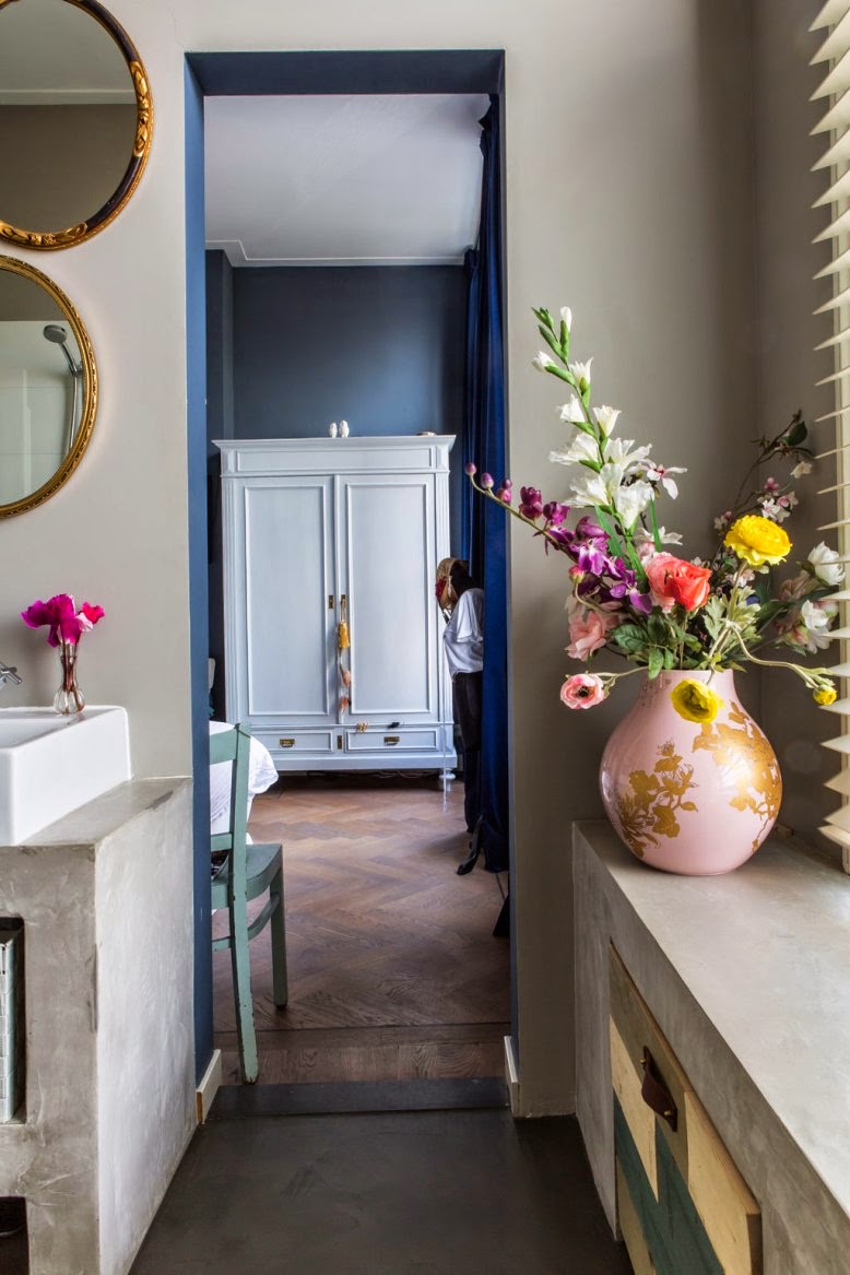 Una casa cálida y elegante en un antiguo gimnasio