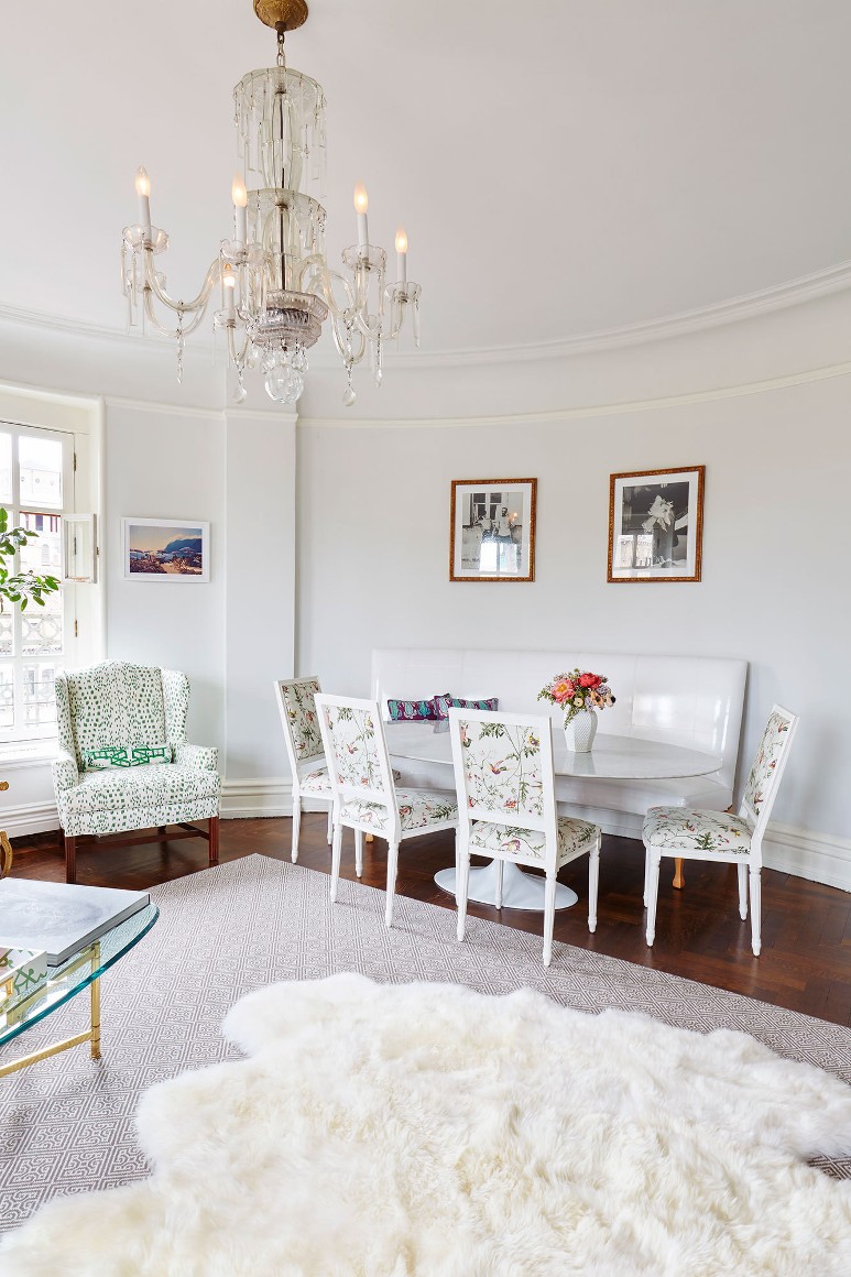 Femenina y coqueta casa familiar