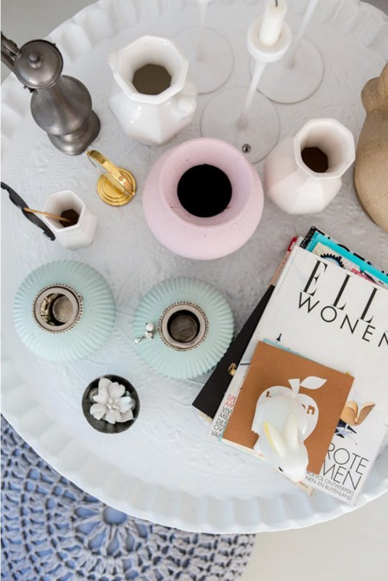 Muebles decadentes y de colores en una casa llena de inspiración