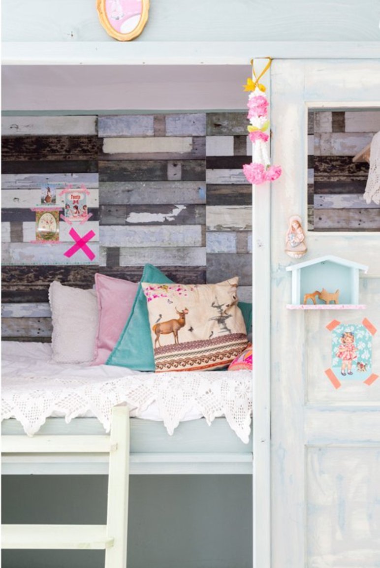 Muebles decadentes y de colores en una casa llena de inspiración