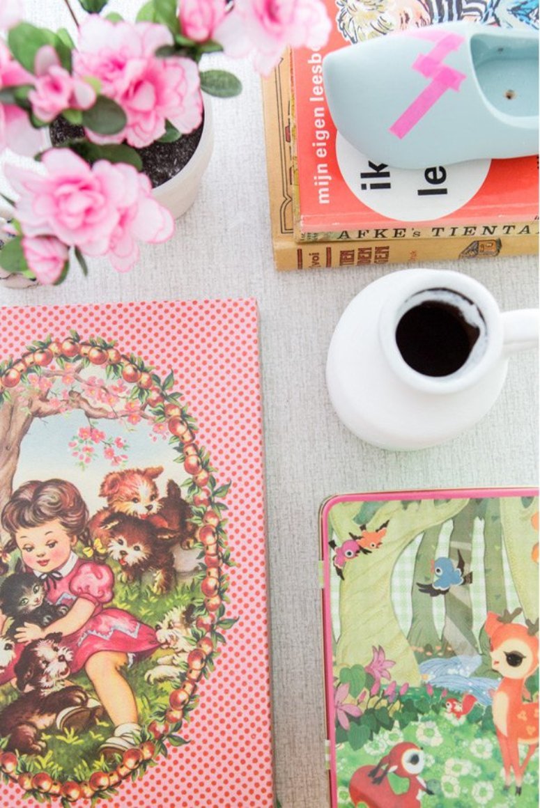 Muebles decadentes y de colores en una casa llena de inspiración