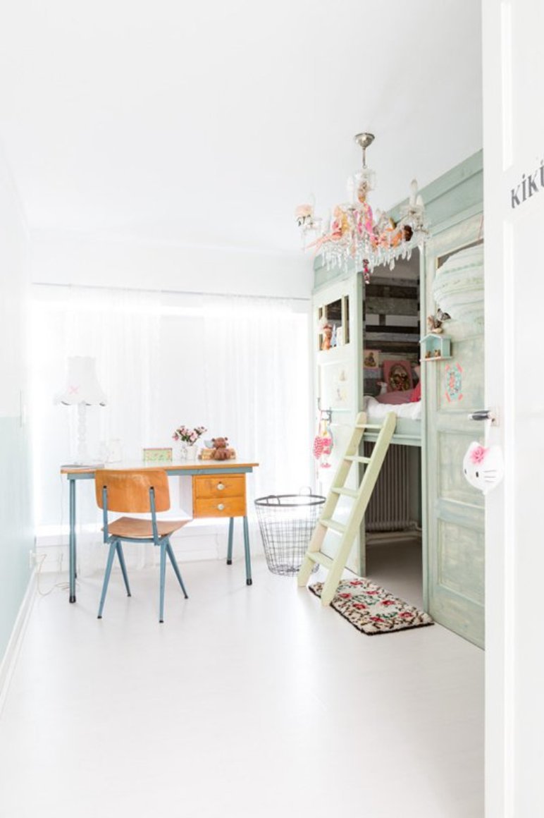 Muebles decadentes y de colores en una casa llena de inspiración