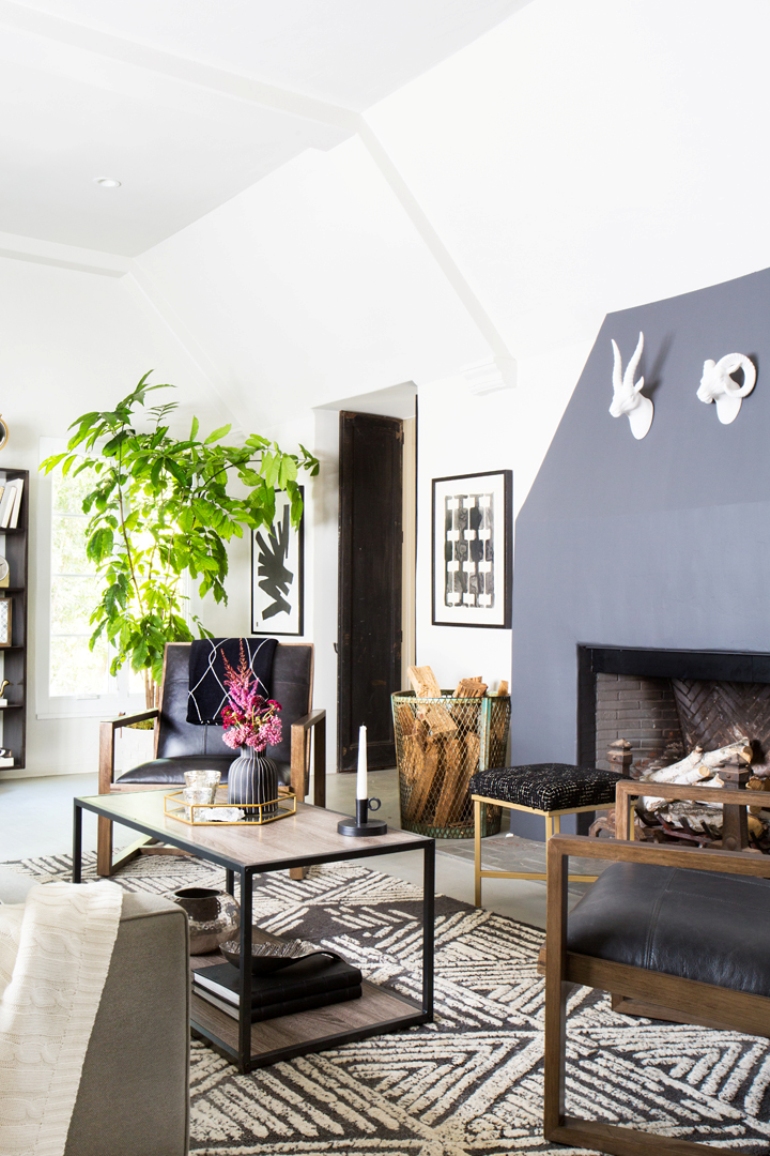 Cómo conseguir que una habitación con muebles oscuros sea más cálida