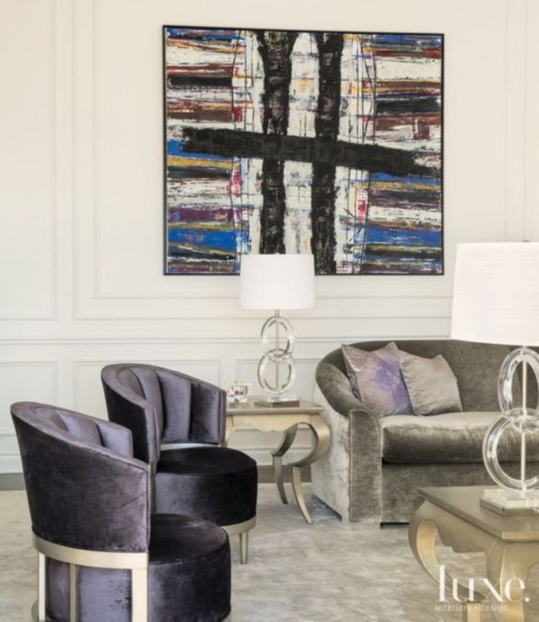 Una casa de estilo Hollywood regency y toques parisinos