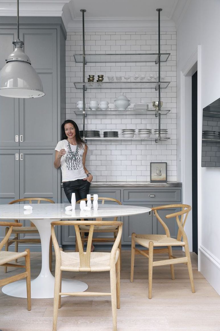 Cómo reutilizar unas puertas de cocina de madera maciza