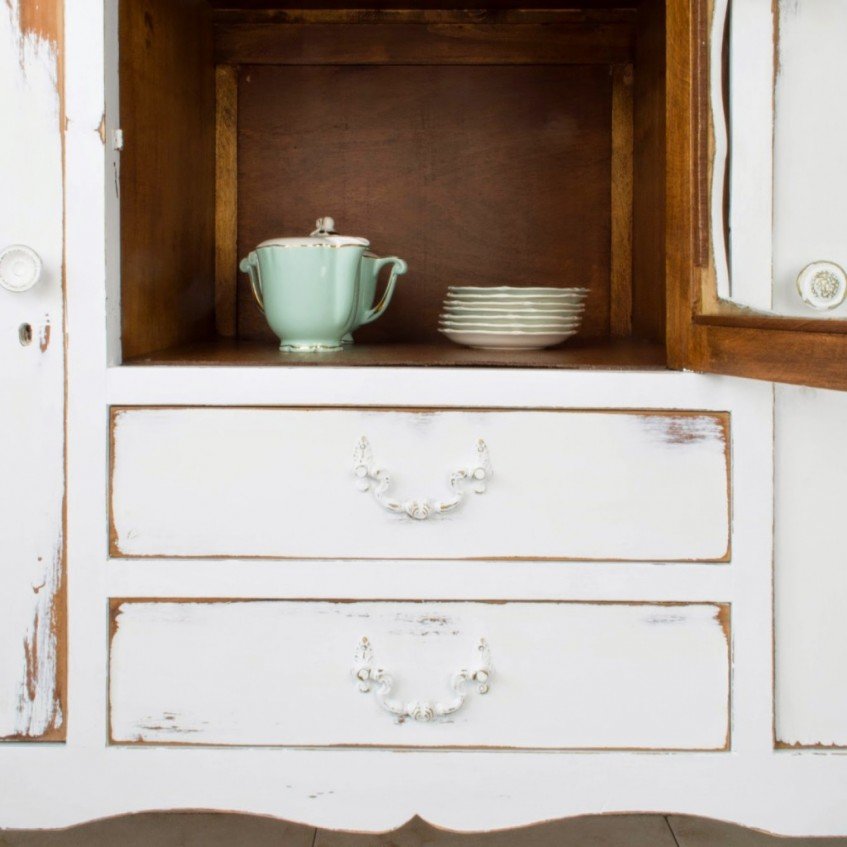 Cómo restaurar un aparador con la técnica del decapé