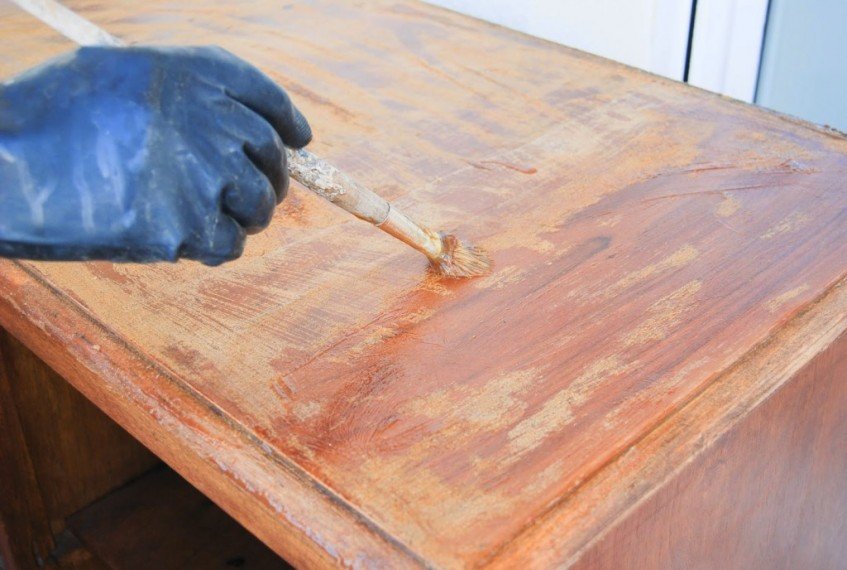 Cómo restaurar un aparador con la técnica del decapé