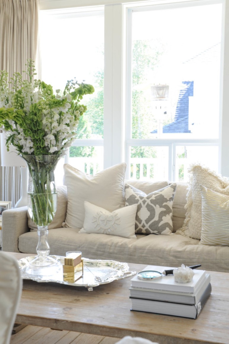 Blanco y rosa en casa de una blogger canadiense