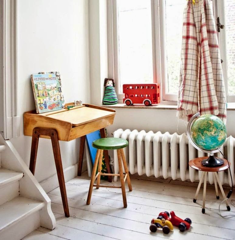 Una habitación infantil ecléctica y vintage