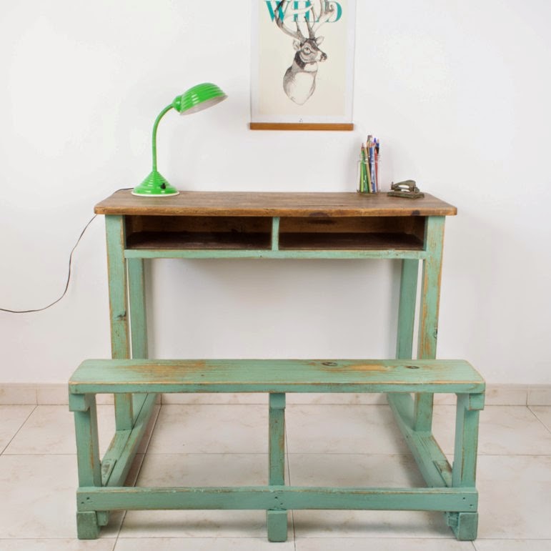 Una habitación infantil ecléctica y vintage