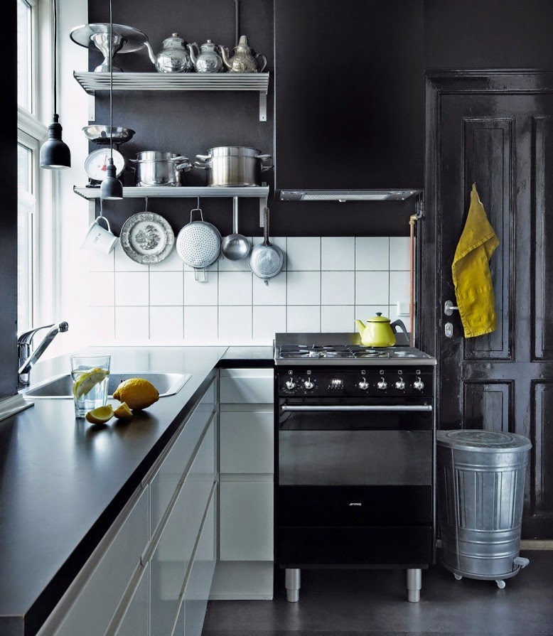 Cómo decorar con negro y agrandar el espacio