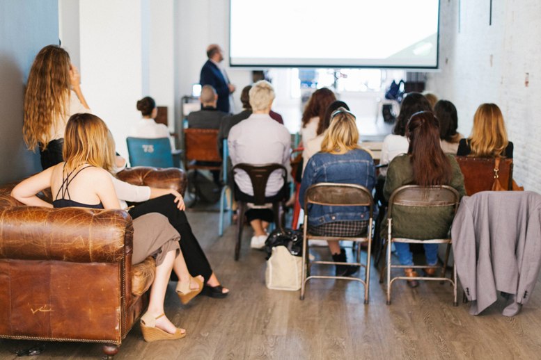 Crear ambientes cálidos y naturales con pintura (y además ecológica)