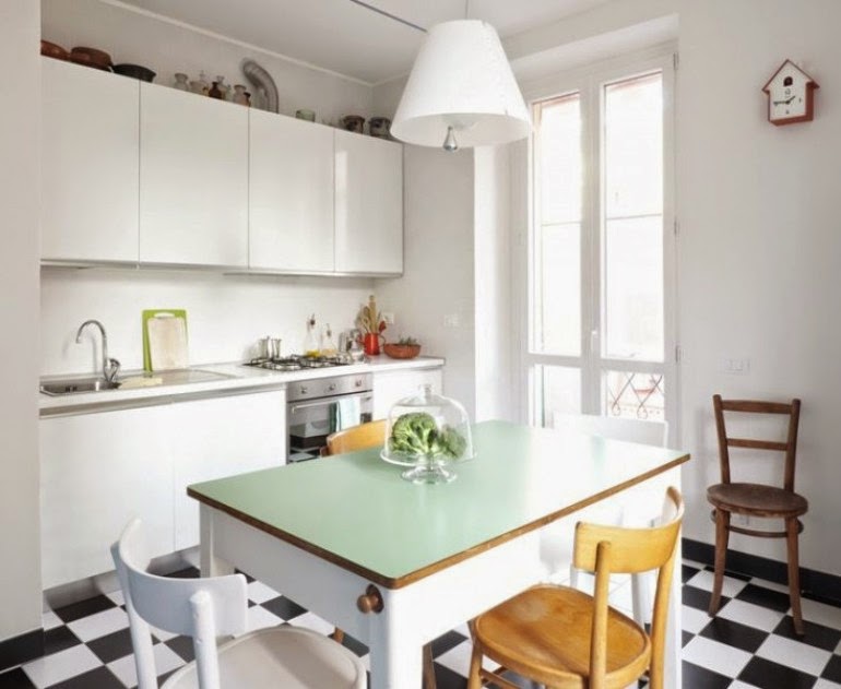 El paraíso de los coleccionistas de sillas y de suelos hidráulicos