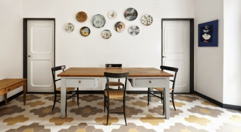 El paraíso de los coleccionistas de sillas y de suelos hidráulicos