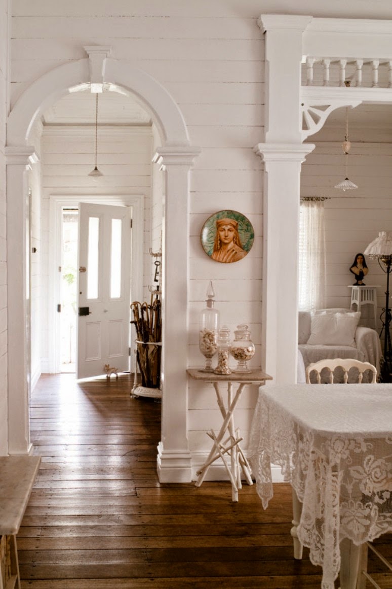 Una casa Shabby Chic en blanco