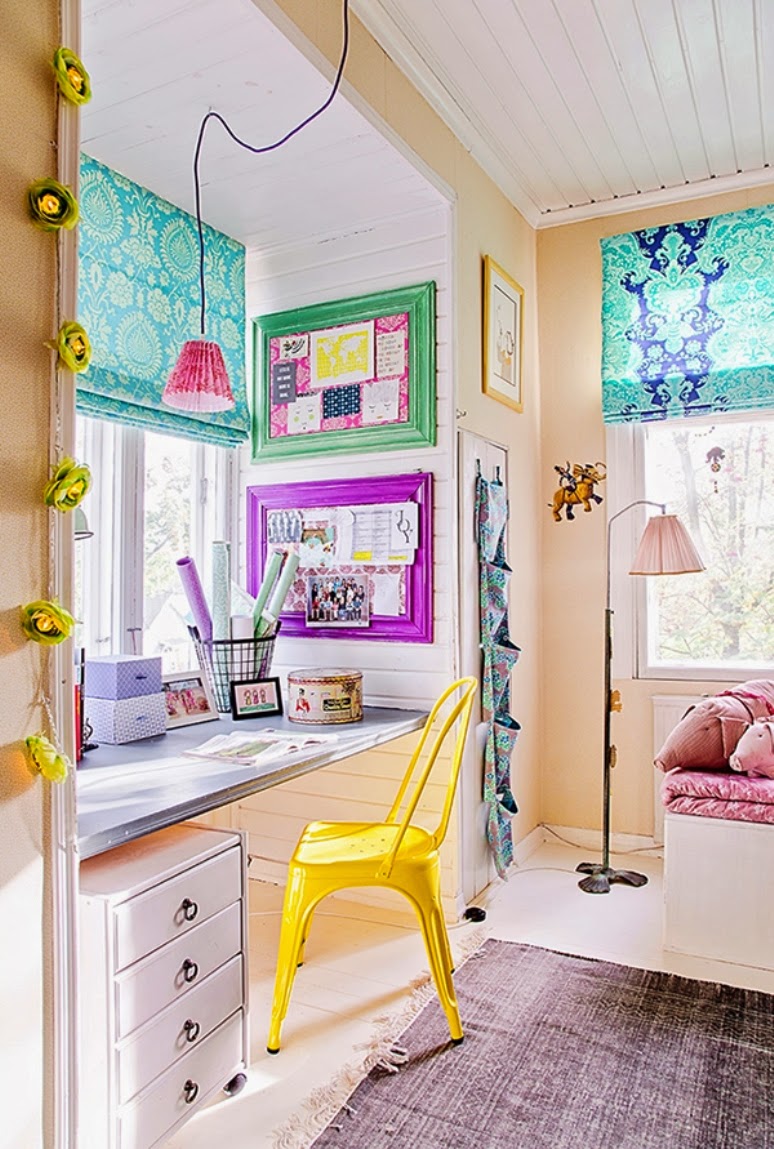 Una habitación infantil brillante