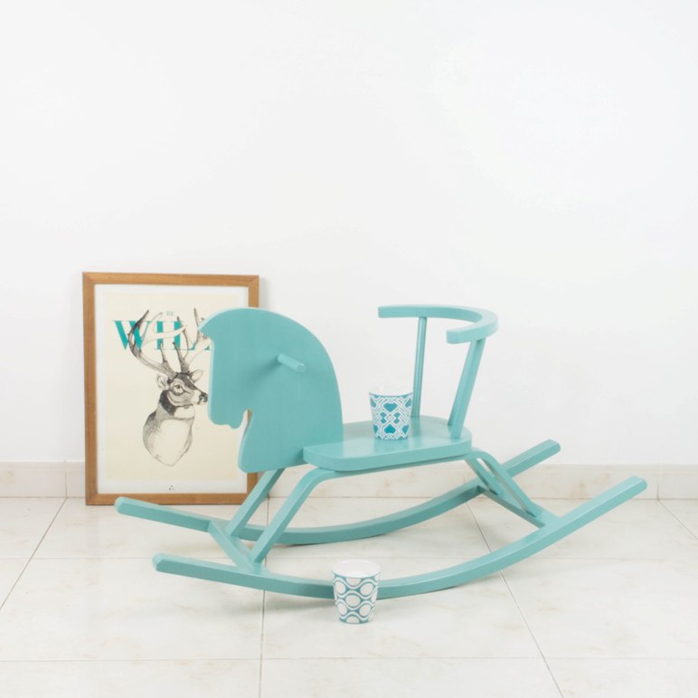 Cómo renovar un viejo caballito balancín