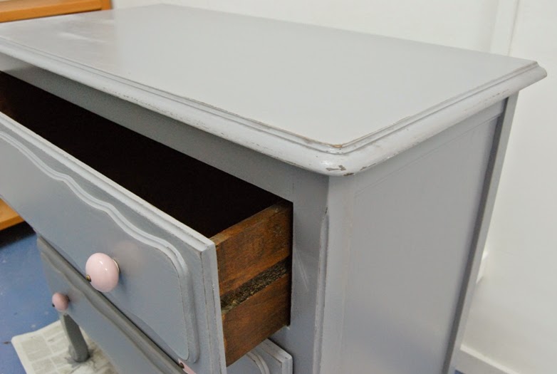 Cómo transformar una cómoda demasiado seria