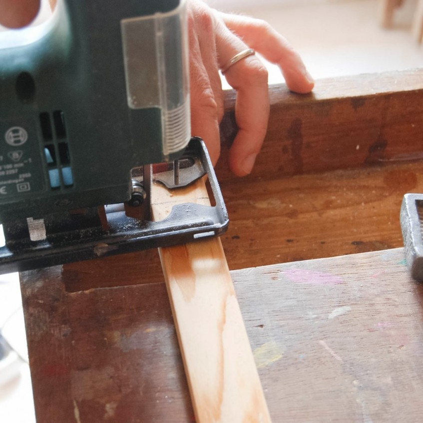 Cómo hacer una lámpara de escritorio con un faro de tractor viejo