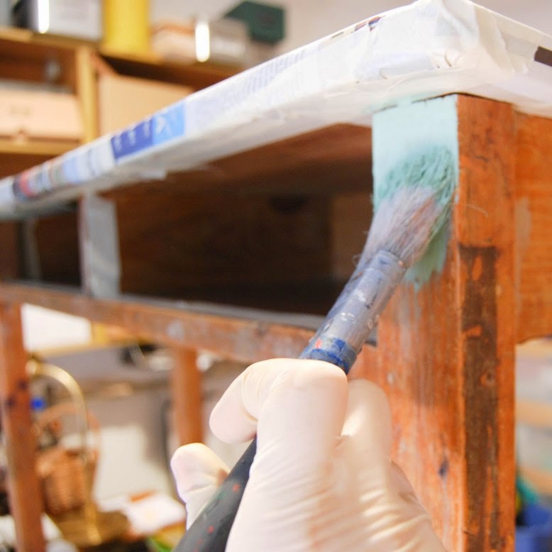 Cómo renovar un antiguo pupitre rústico