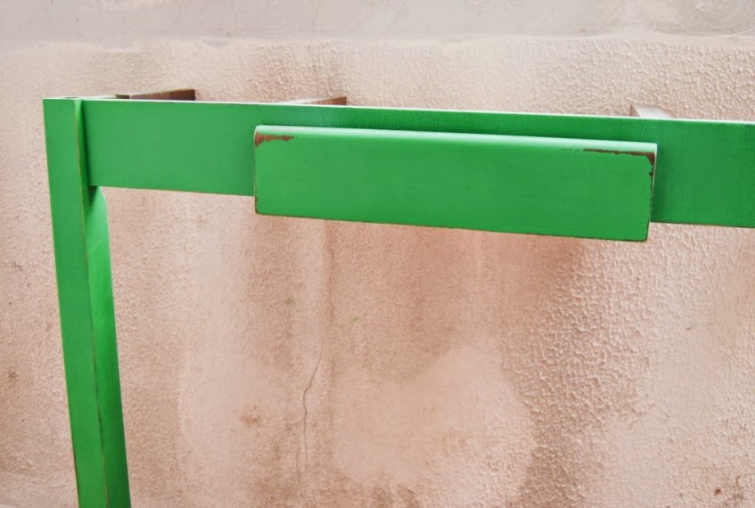 Cómo sacar provecho de una antigua mesa de cocina de los años 70