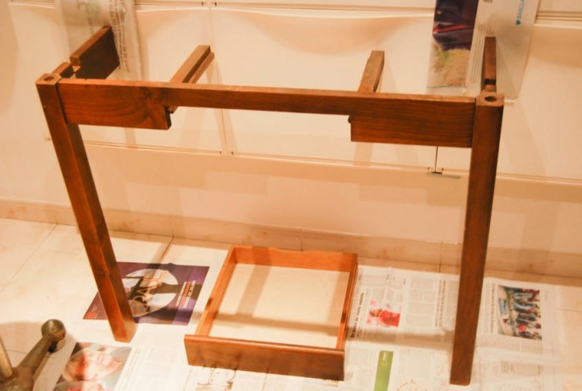 Cómo sacar provecho de una antigua mesa de cocina de los años 70