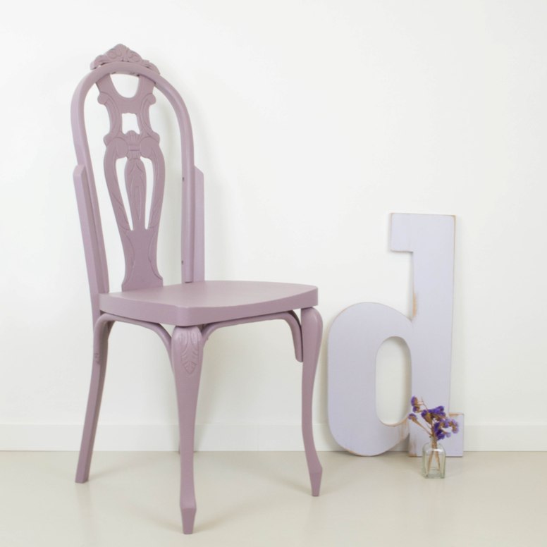 Cómo transformar una silla clásica en una bohemia y femenina