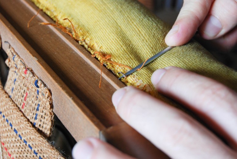 Transformar y retapizar una banqueta de forma tradicional