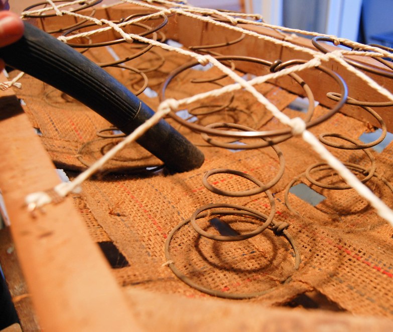 Transformar y retapizar una banqueta de forma tradicional