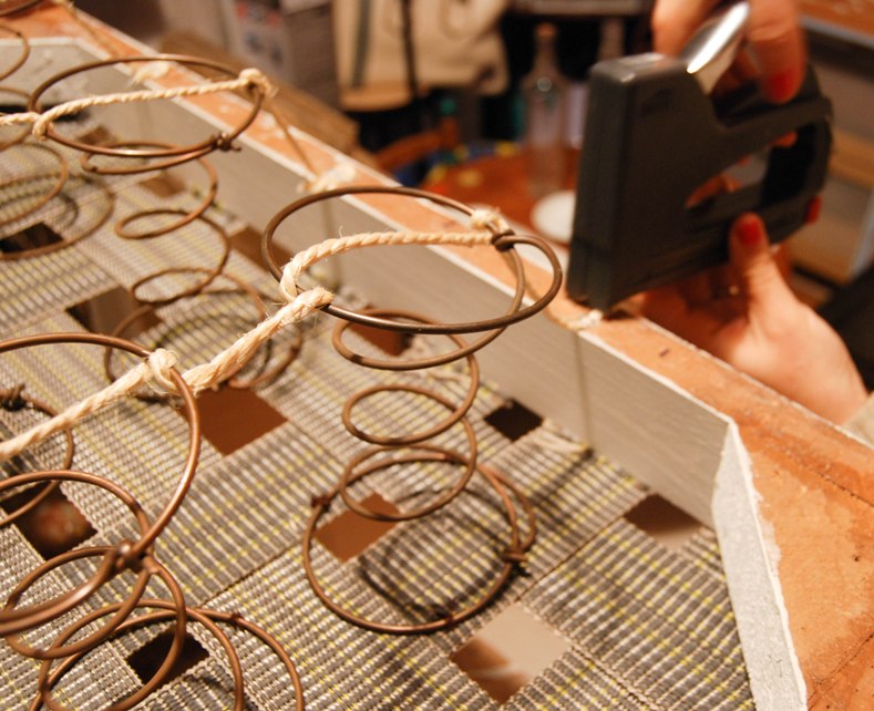 Transformar y retapizar una banqueta de forma tradicional