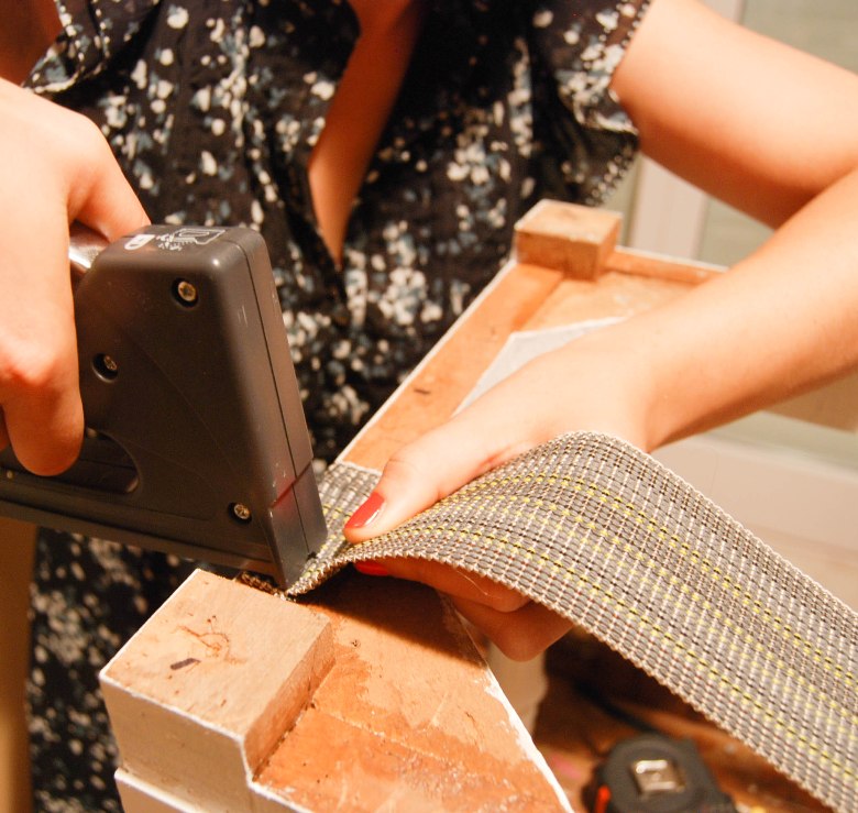 Transformar y retapizar una banqueta de forma tradicional