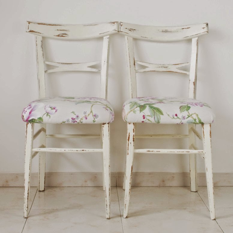 Transformamos unas sillas sencillas en sillas de estilo Tropical Chic