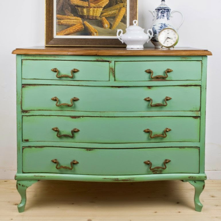 Cómo transformar una cómoda antigua y darle un aire inglés