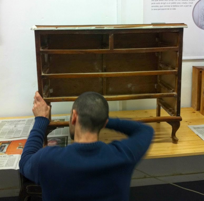 Cómo transformar una cómoda antigua y darle un aire inglés