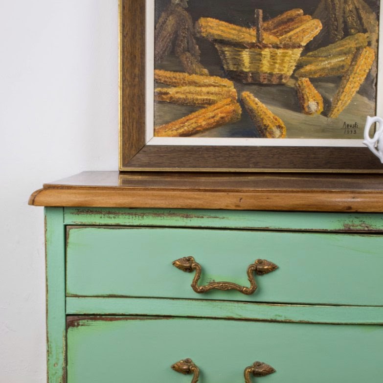 Cómo transformar una cómoda antigua y darle un aire inglés