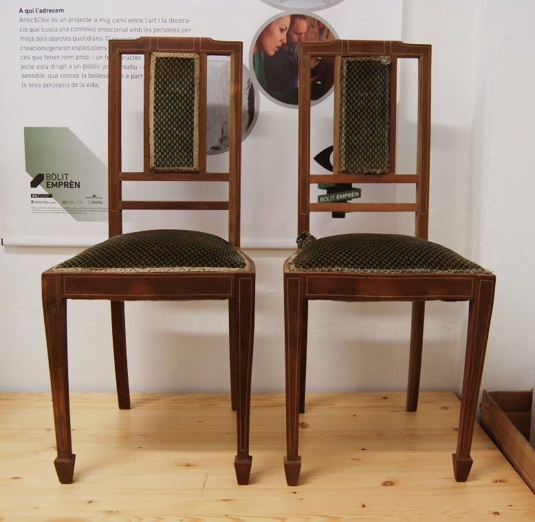 Cómo actualizar una pareja de sillas inglesas de caoba