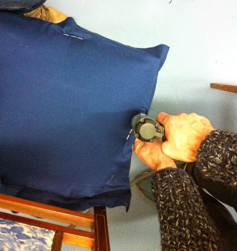 Cómo actualizar una pareja de sillas inglesas de caoba