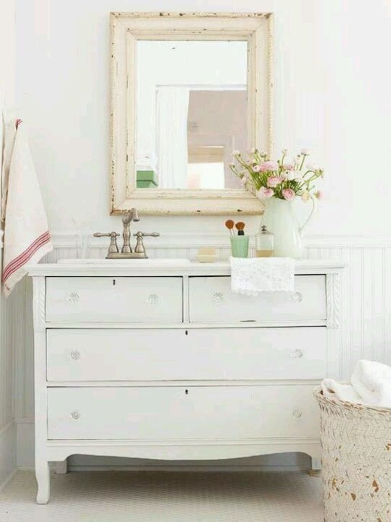 Cómo reutilizar un mueble antiguo como lavabo
