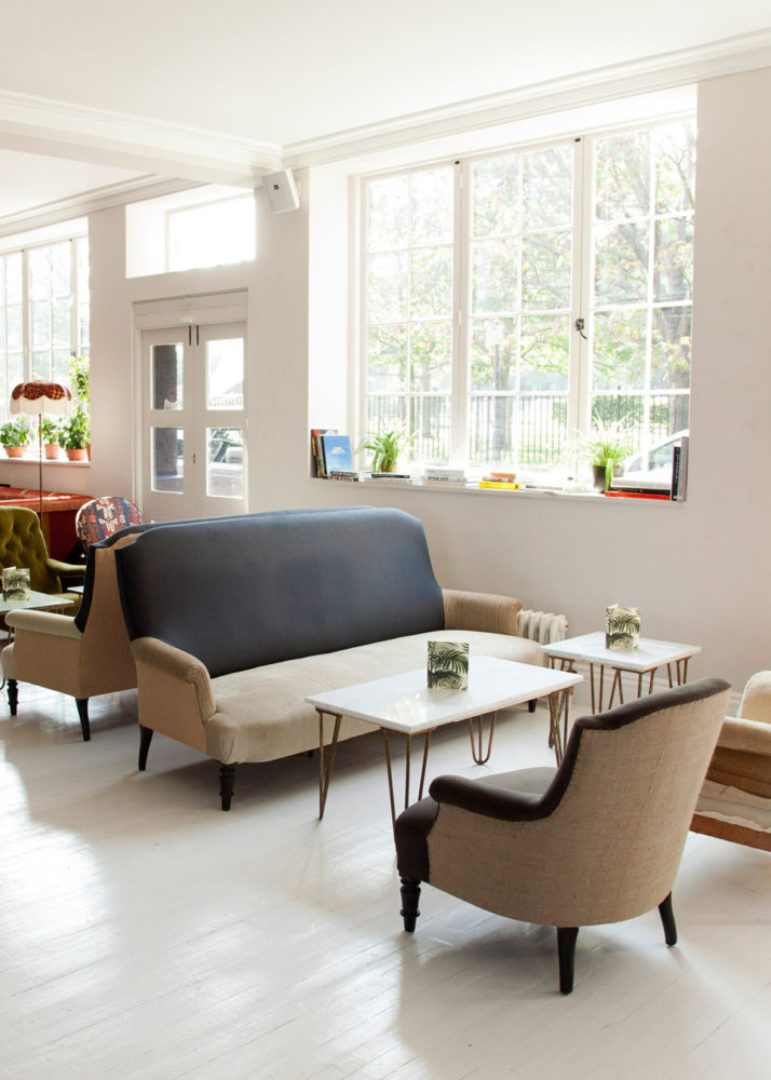 Un brunch en un invernadero