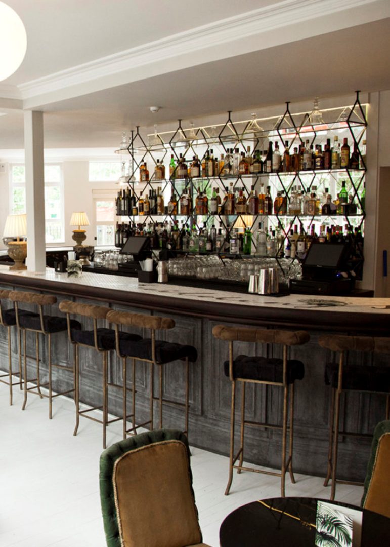 Un brunch en un invernadero