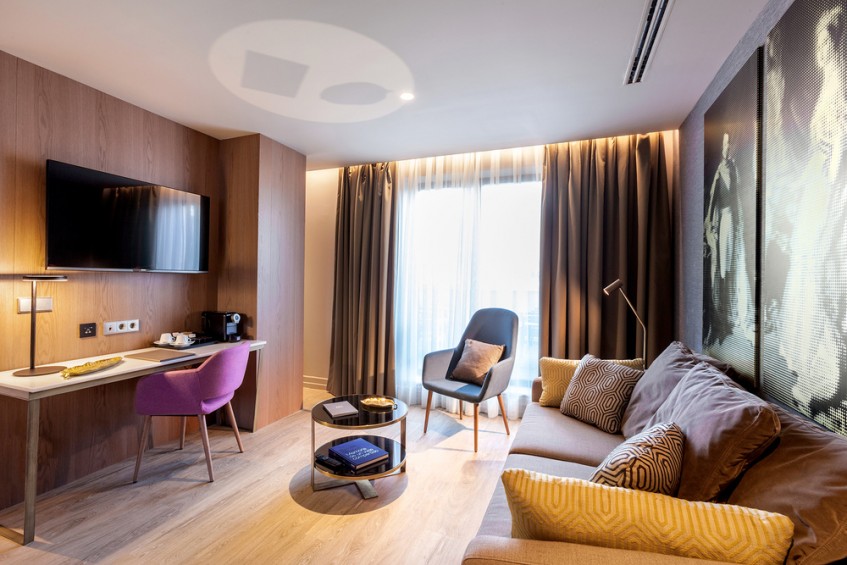 El Hotel Emperatriz: un palacio moderno