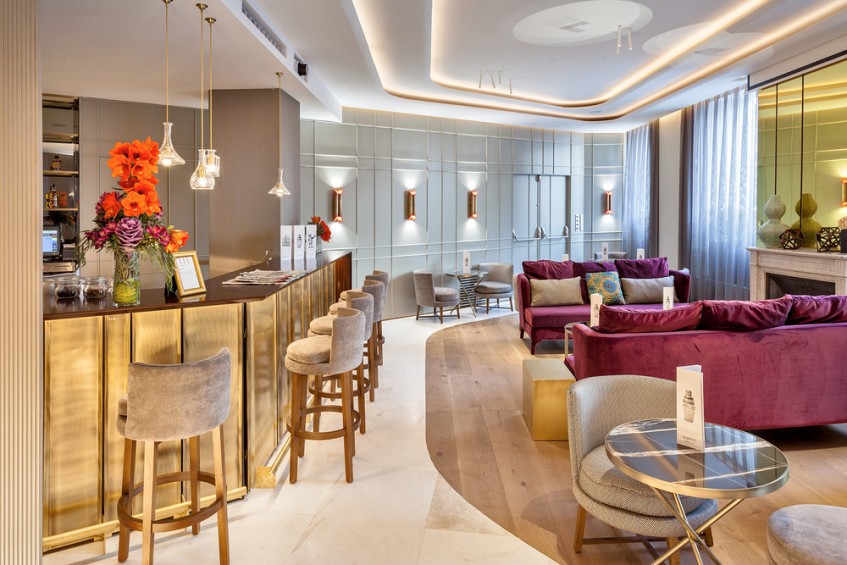 El Hotel Emperatriz: un palacio moderno