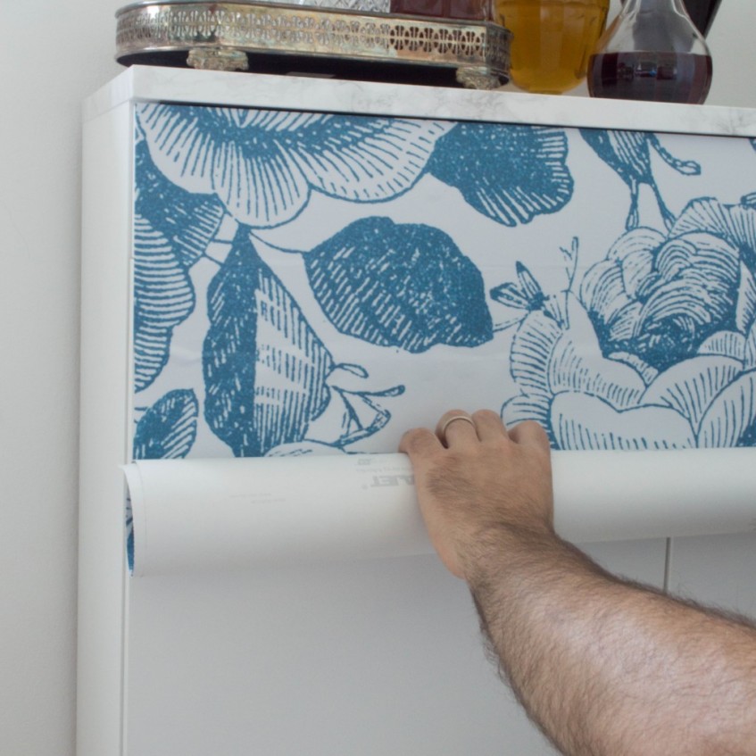 Cómo decorar un mueble con vinilo, paso a paso