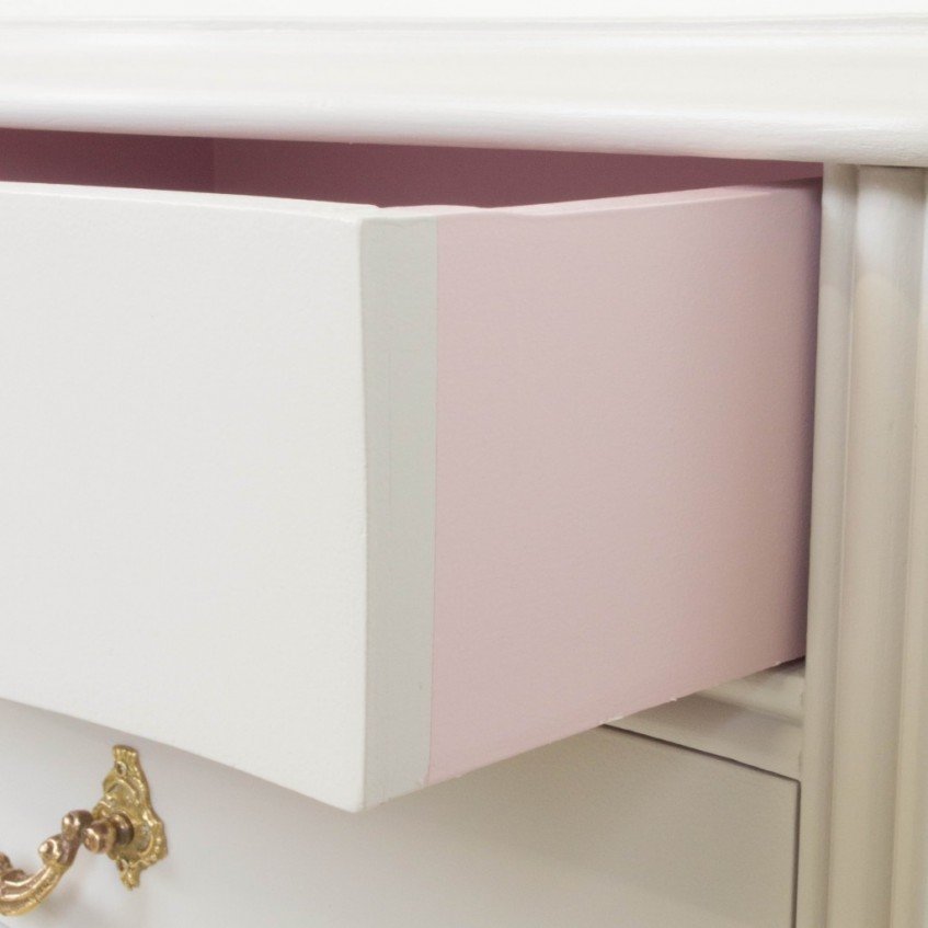 Transformar una mesita de noche con efecto lacado